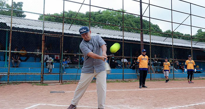 Farhan Buka Final Rusa Hitam Ramadan Slowpitch, Dorong Gaya Hidup Sehat di Bandung