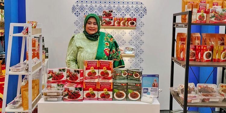 Kisah Nenden Rospiyani, UMKM Kuliner Bandung yang Tembus World Economic Forum 2025