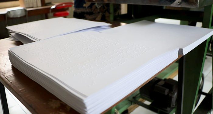 Kisah Para Pekerja Percetakan Al-Qur’an Braille, Menghidupkan Huruf Lewat Sentuhan