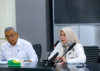 Farhan Ancam Tutup Lapak PKL yang Tinggalkan Sampah di Bandung