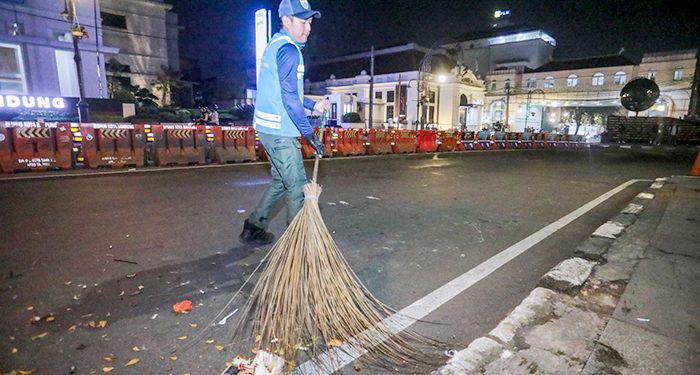 Sapu-Sapu Bandung Dimulai, Ribuan ASN Turun Bersihkan Kota Tiap Minggu Subuh