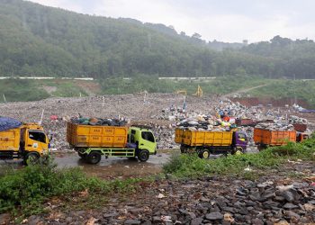 Solusi Jangka Panjang Sampah, Farhan Tegaskan Komitmen Bandung Raya Kembangkan PSEL