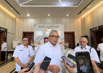 Wali Kota Bandung Ajak Pejabat Ngantor Pakai Sepeda