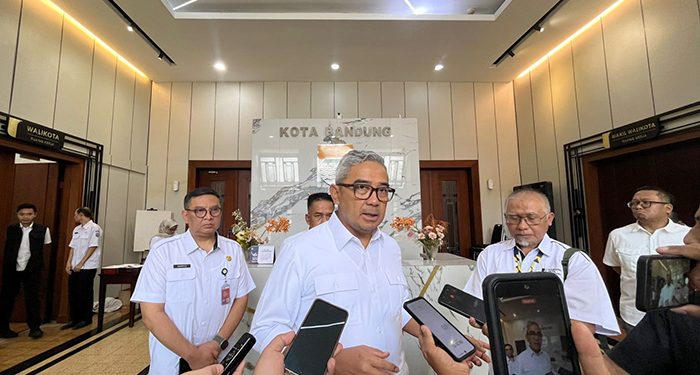 Wali Kota Bandung Ajak Pejabat Ngantor Pakai Sepeda