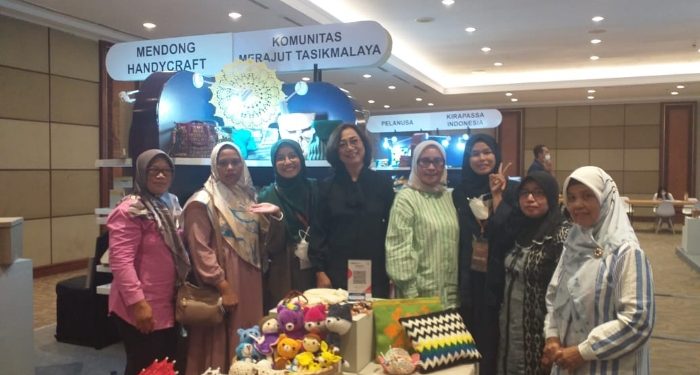 KMT Tasikmalaya Dorong Kemandirian Ekonomi Perempuan, Produk Rajutan Tembus Pasar Italia