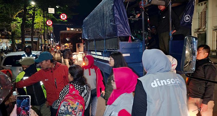 Dinsos Bandung Jaring 51 PPKS dalam Operasi Gabungan Dini Hari