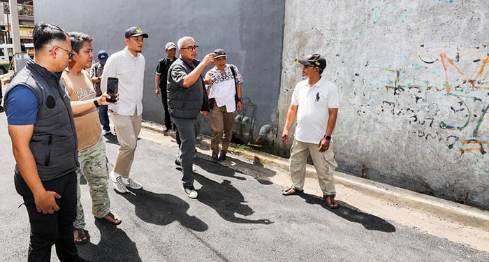 Pemkot Bandung Prioritaskan Perbaikan Jalan Permukiman Warga