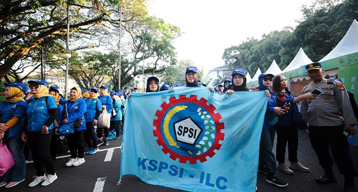 Gebyar May Day 2026, Ratusan Buruh di Bandung Rayakan Semangat Kebersamaan