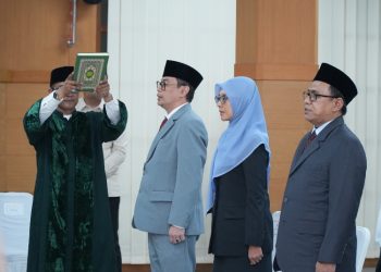 Lantik 10 Pejabat Baru, Wali Kota Cimahi Tegaskan ASN Harus Profesional dan Responsif