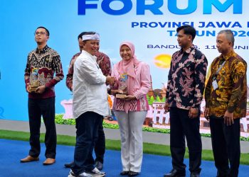 Solusi Bangun Indonesia Pabrik Narogong Raih Penghargaan Inovasi Berkelanjutan Forum CSR Jawa Barat 2026