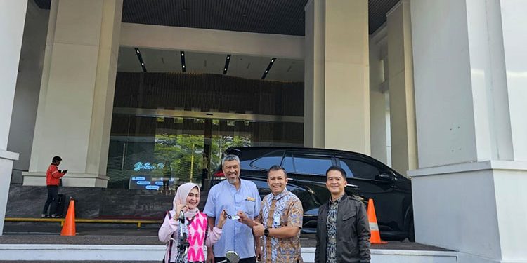 Dorong Transaksi Digital, BRI Bandung Ganjar Merchant Terbaik dengan Sepeda Motor Honda Monkey