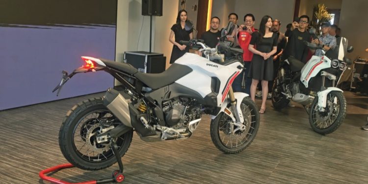 Ducati DesertX V2 Resmi Diperkenalkan di Jakarta, Usung Pembaruan Mesin dan Teknologi Off-Road