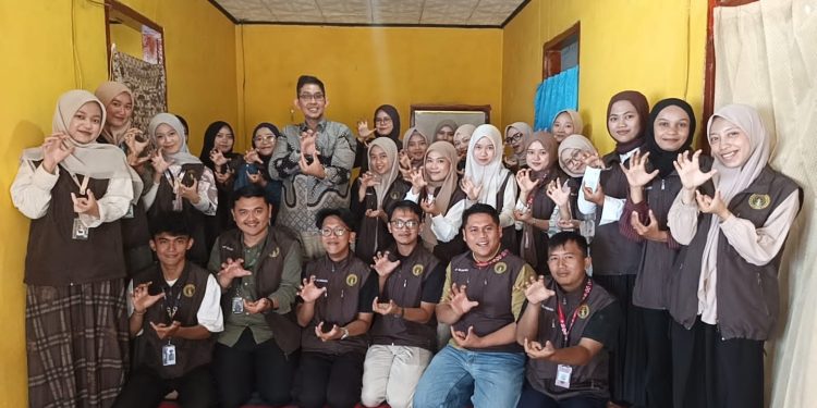 IKIP Siliwangi Perkuat Pengabdian Mahasiswa Lewat Monev GISMA di Desa Cipatik