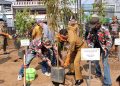 Bukan Gunduli, Pemkot Cimahi Tanam Pohon Pengganti di RSUD Cibabat