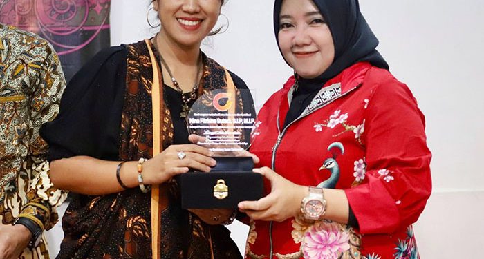 Panggil Aku Perempuan, Nina Fitriana Dorong Perempuan Bandung Berani Jadi Penggerak Perubahan