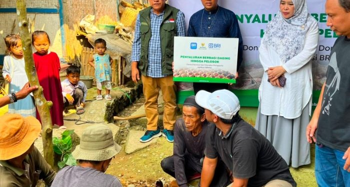 BAZNAS Jawa Barat Salurkan Program Berbagi Daging Hingga Pelosok