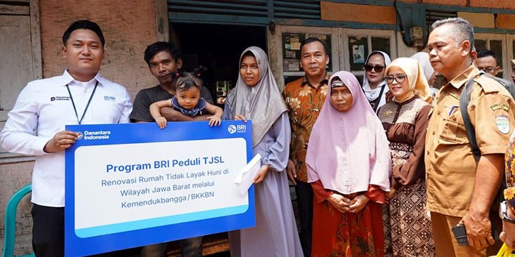 BRI Peduli Bantu Renovasi Rumah Keluarga Risiko Stunting di Ciamis