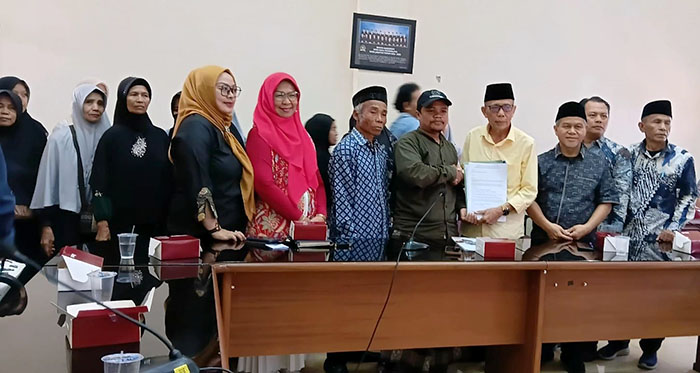 Warga RW 011 Sukamajukidul Minta Pemkot Tasikmalaya Tindak Lanjuti Aspirasi Penutupan Kings Family Karaoke